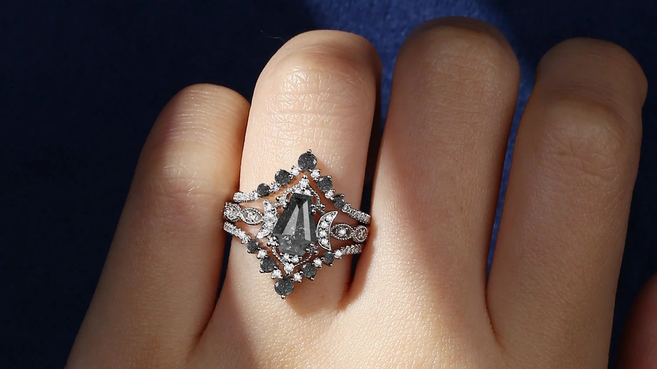 The Top 4 Salt and Pepper Diamond Engagement Rings from StarlandUS